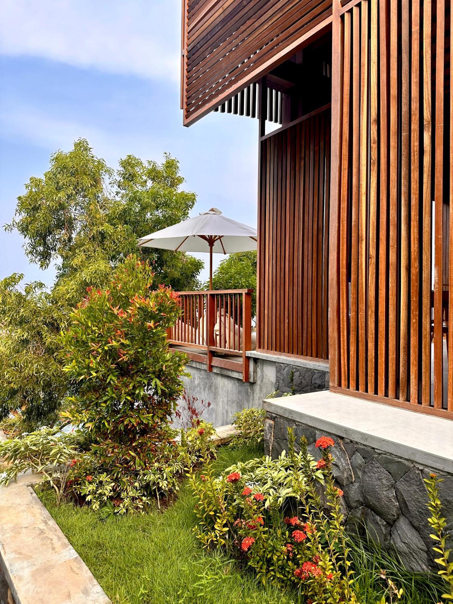 The Angsa Villas Amed Exterior foto